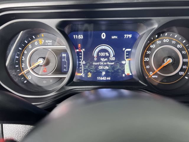 Used 2024 Jeep Gladiator Rubicon w/ Safety Group AWD/4WD image 11