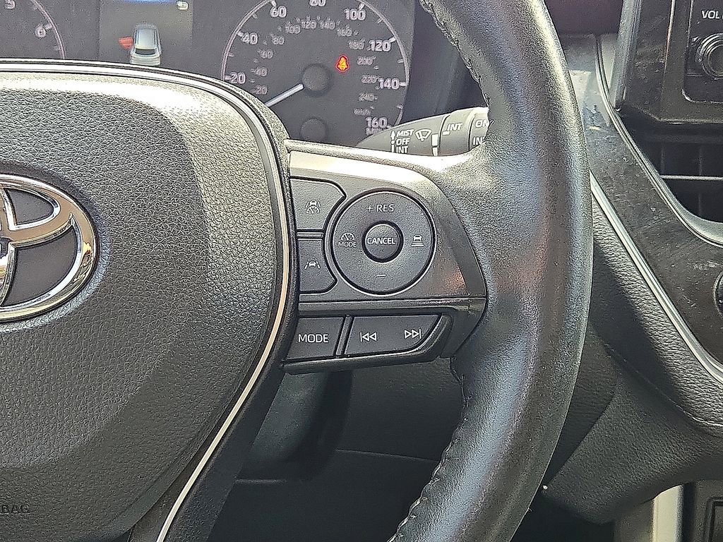 Used 2023 Toyota Corolla Cross LE image 21