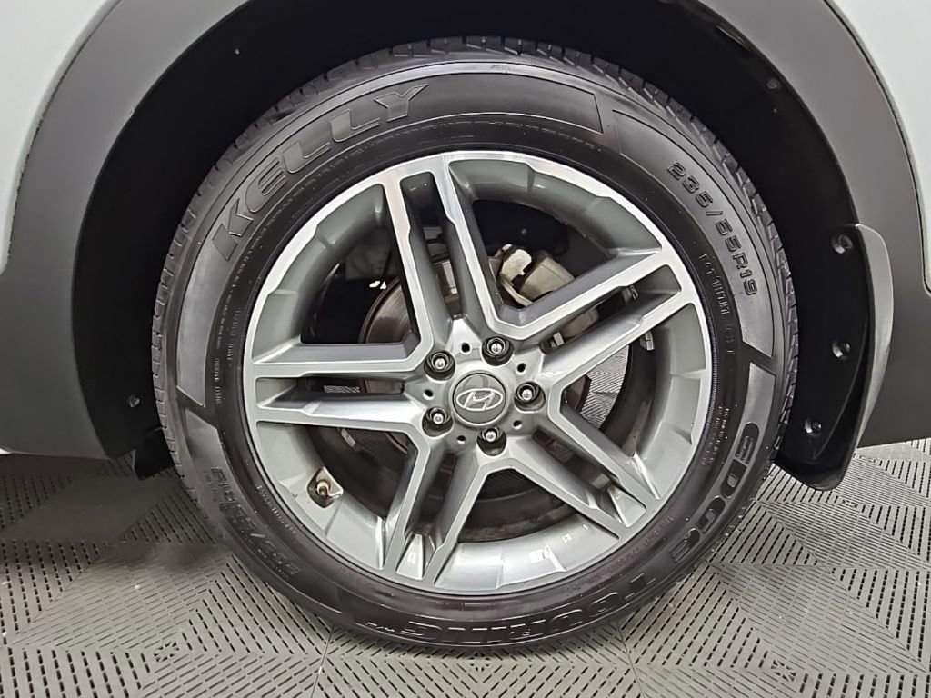 Used 2019 Hyundai Santa Fe XL image 44