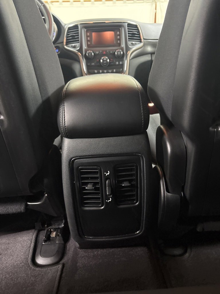 Used 2017 Jeep Grand Cherokee Laredo w/ Quick Order Package 23E image 20