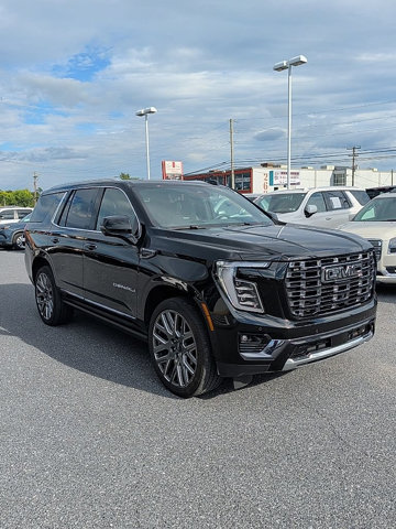 Used 2025 GMC Yukon Denali Ultimate AWD/4WD image 3