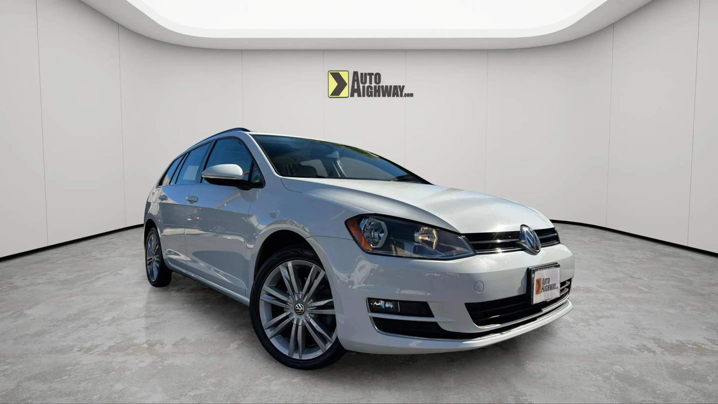 Used 2015 Volkswagen Golf TDI SE