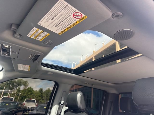 Certified 2023 Ford F250 Lariat w/ Lariat Ultimate Package image 12