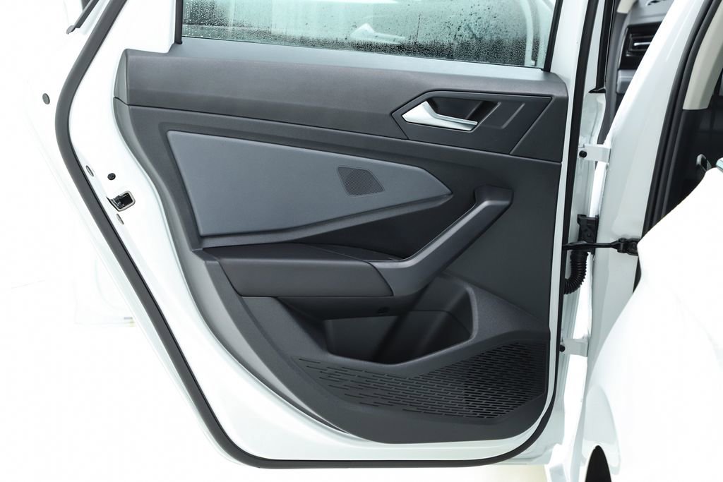 New 2026 Volkswagen Jetta SEL FWD image 17