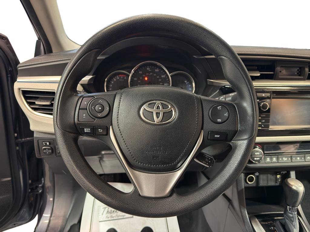 Used 2015 Toyota Corolla LE image 16