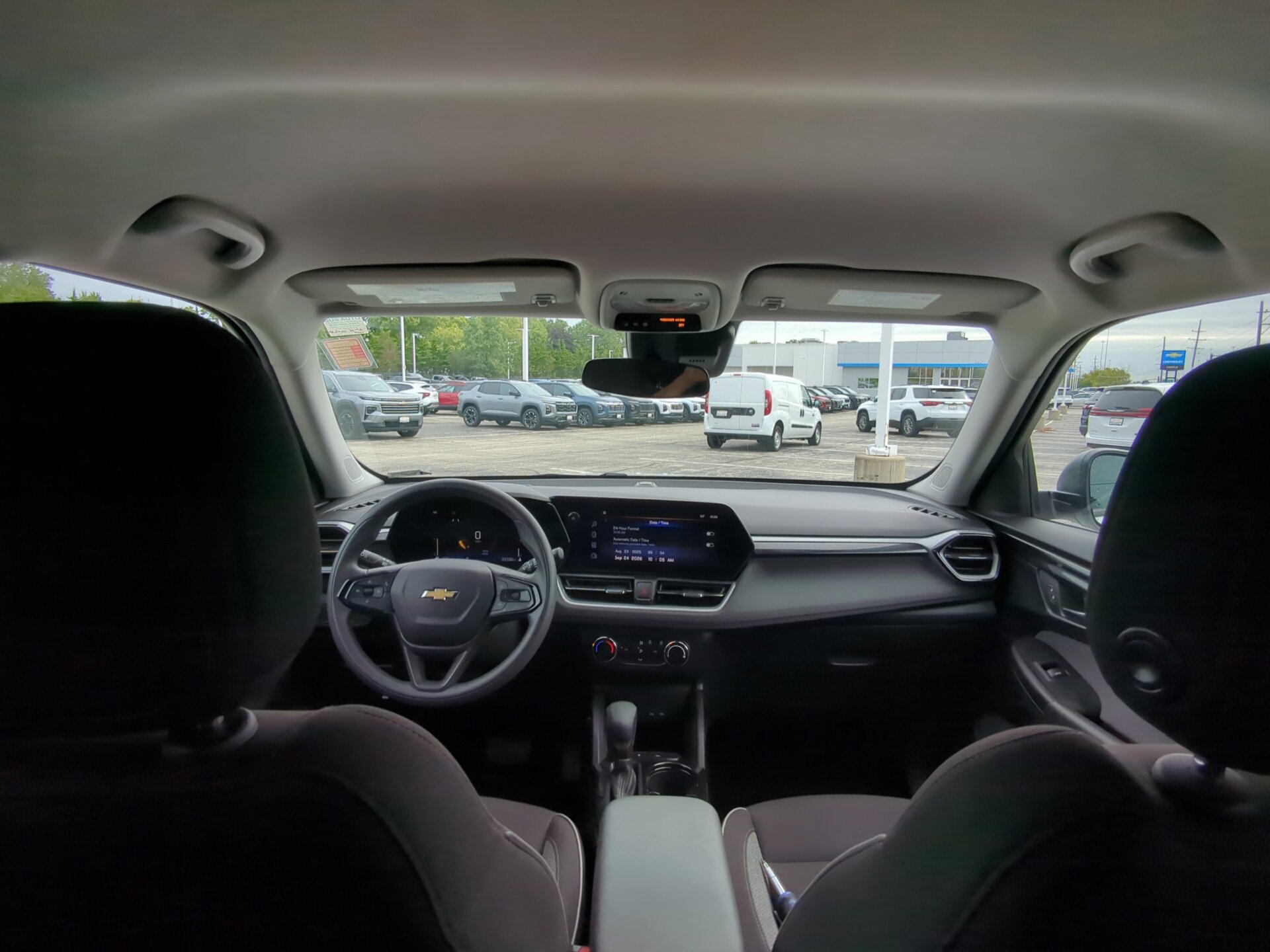 Used 2024 Chevrolet TrailBlazer LS w/ LS Convenience Package FWD image 13