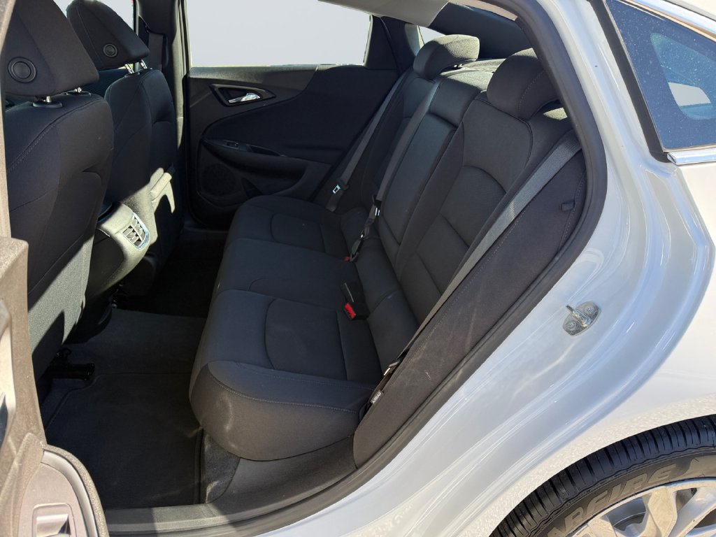 Used 2023 Chevrolet Malibu LT FWD image 13
