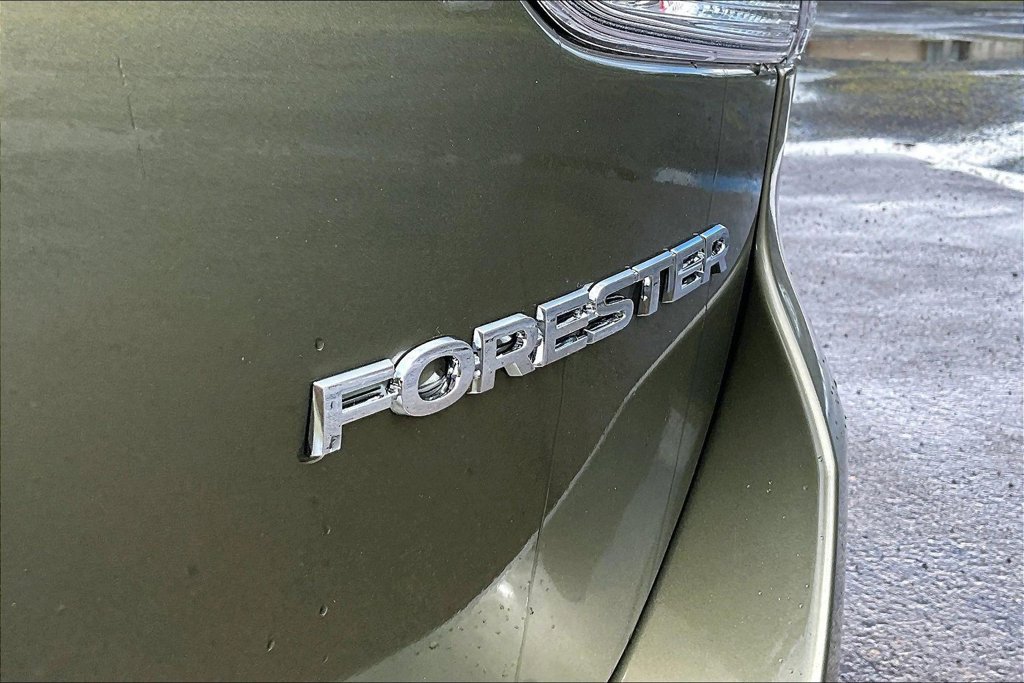 Used 2023 Subaru Forester Premium AWD/4WD image 12