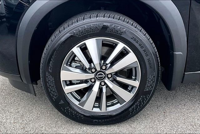 Certified 2025 Nissan Pathfinder SL w/ Cargo Package image 32