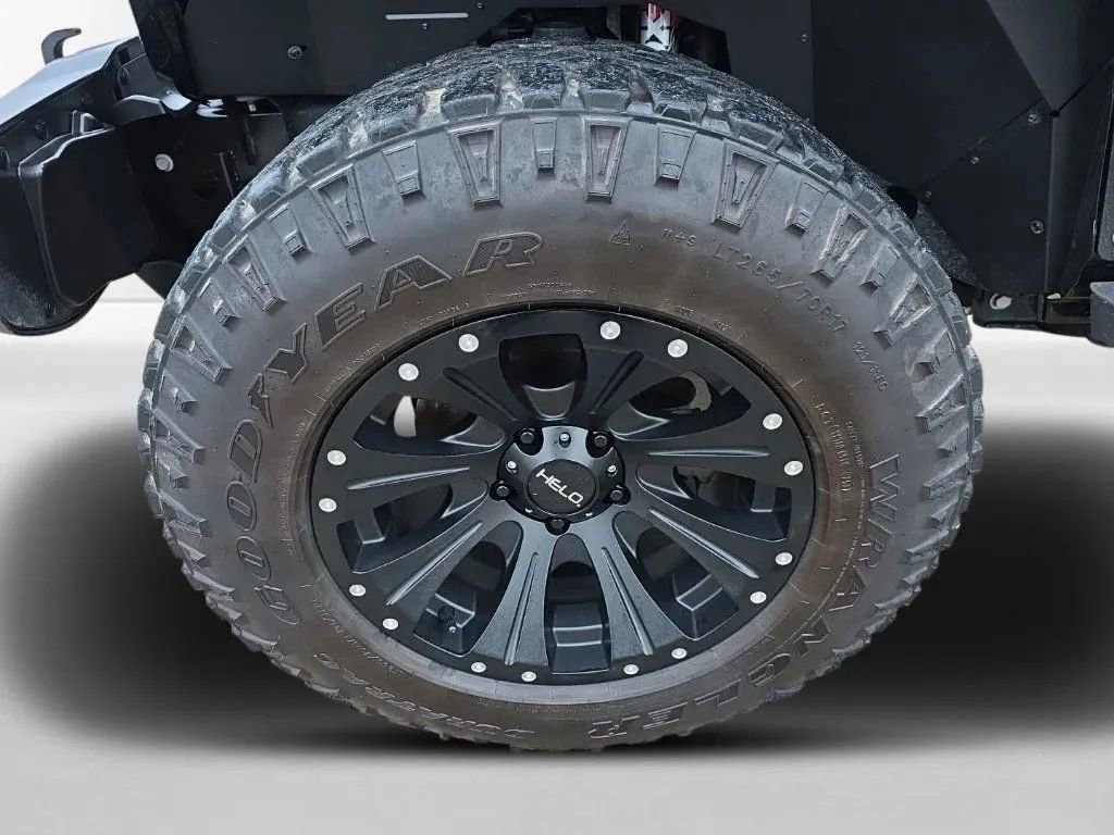 Used 2023 Jeep Gladiator Overland image 12