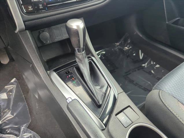 Used 2017 Toyota Corolla LE FWD image 15