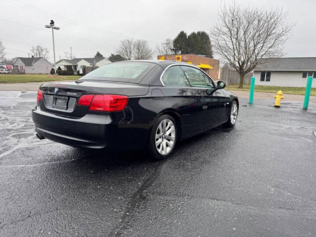 Used 2012 BMW 328i Convertible image 9