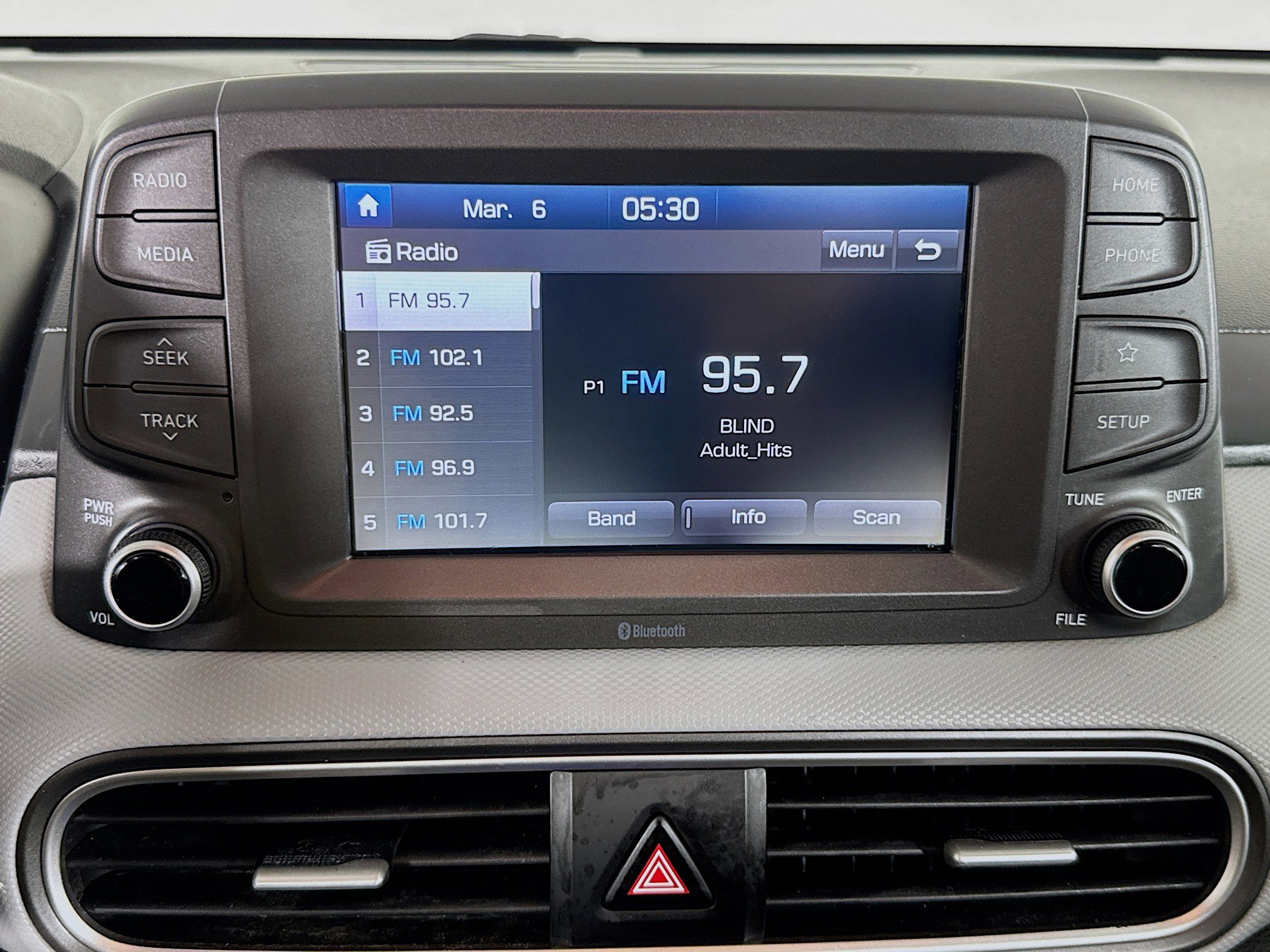 Used 2020 Hyundai Kona SE image 17