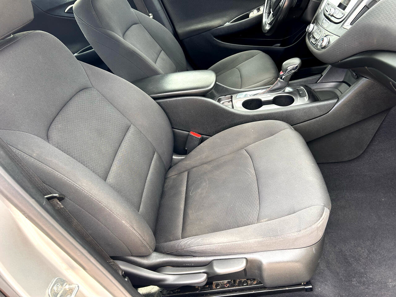 Used 2021 Chevrolet Malibu RS image 10