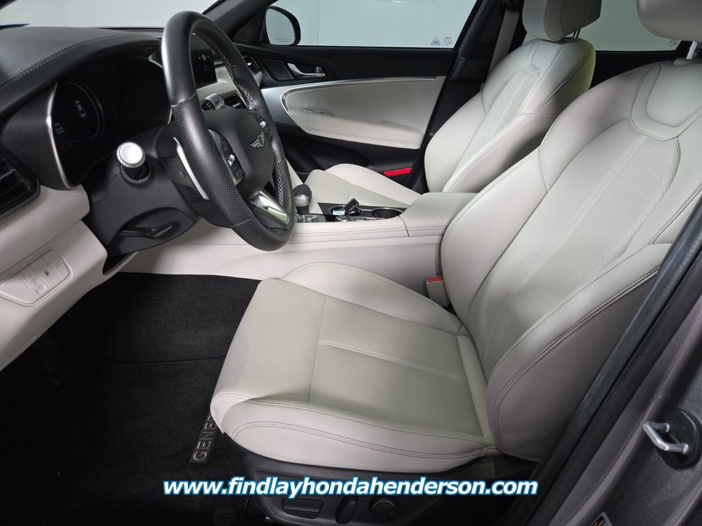 Used 2024 Genesis G70 2.5T image 14