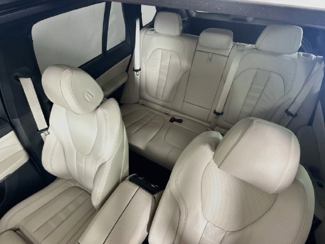 Used 2020 BMW X5 sDrive40i w/ M Sport Package RWD image 14