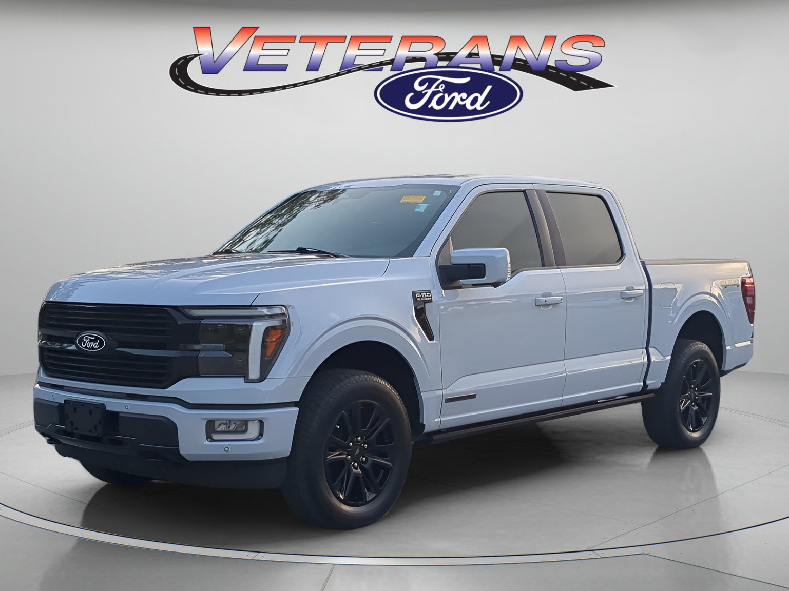 Certified 2025 Ford F150 Platinum AWD/4WD image 1