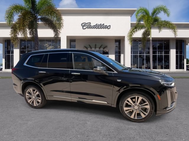 Used 2023 Cadillac XT6 Premium Luxury FWD image 17