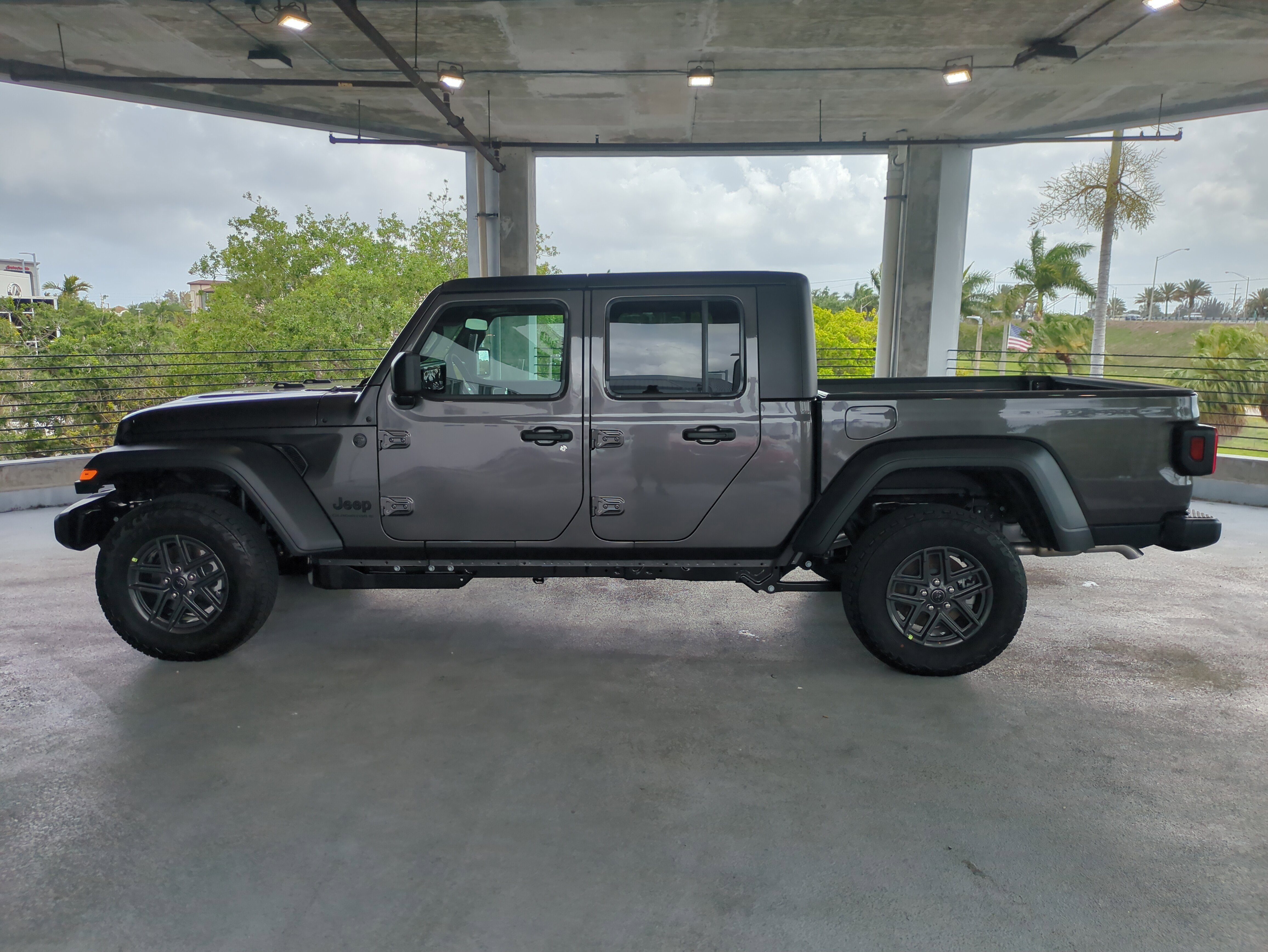 New 2026 Jeep Gladiator Sport image 8