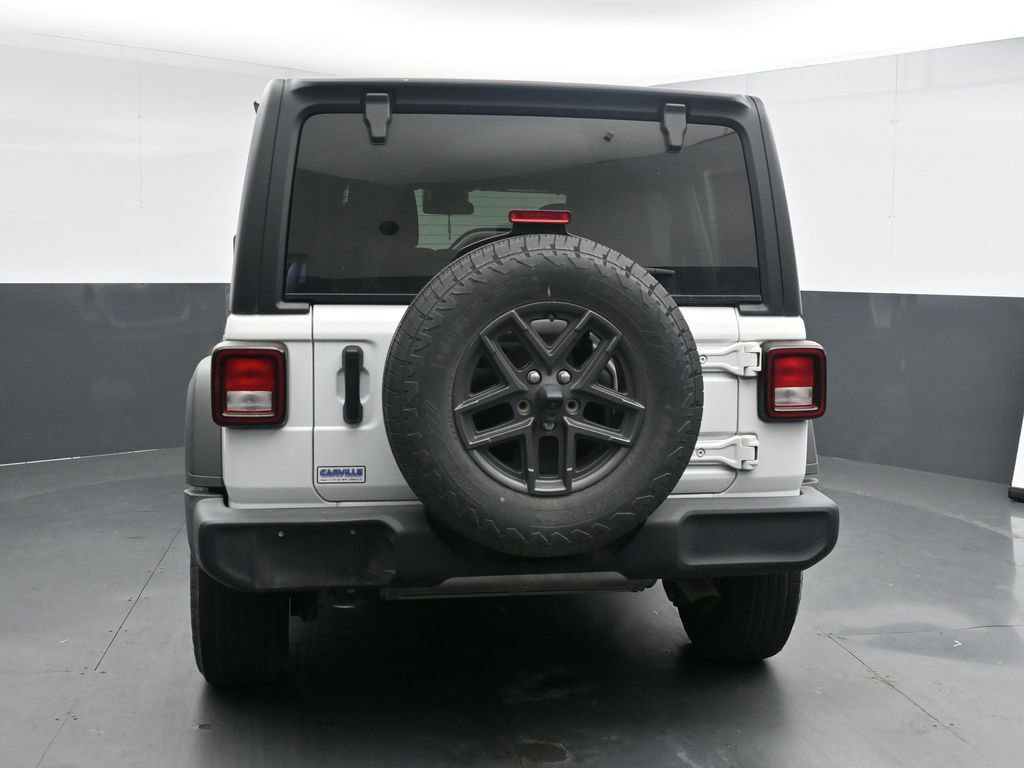 Used 2024 Jeep Wrangler Sport S image 7