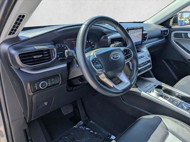Used 2023 Ford Explorer XLT w/ Equipment Group 202A AWD/4WD image 10