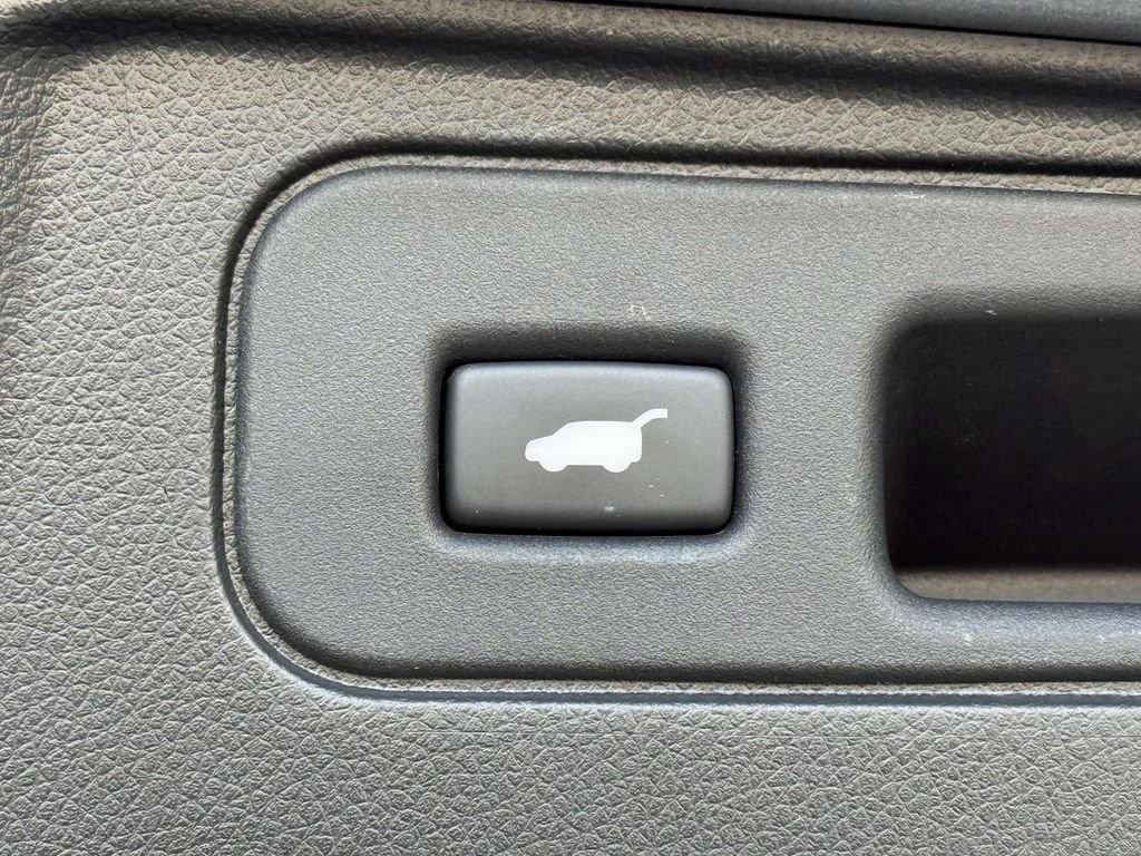 Used 2023 Honda Passport EX-L image 18