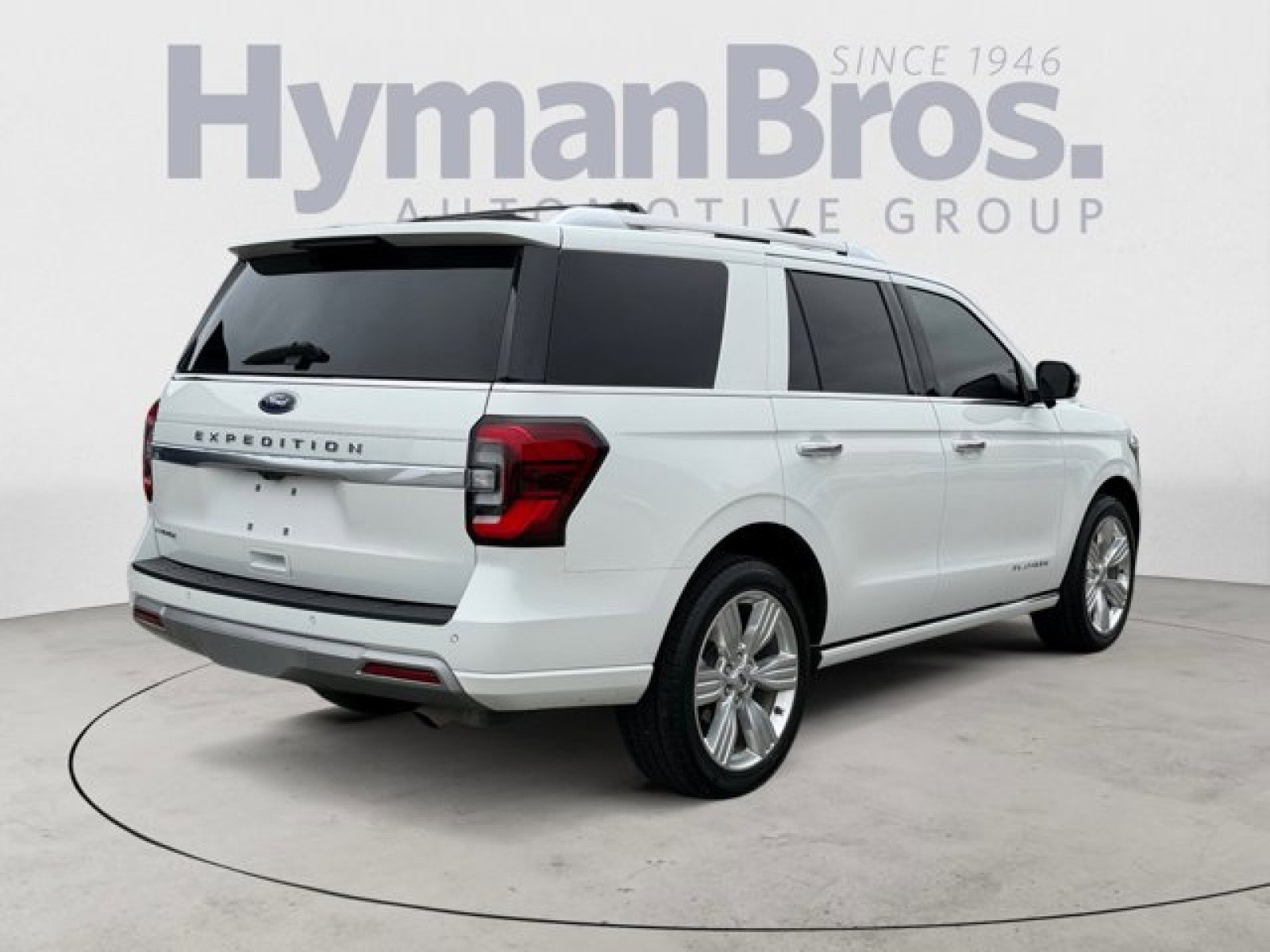 Used 2023 Ford Expedition Platinum image 3