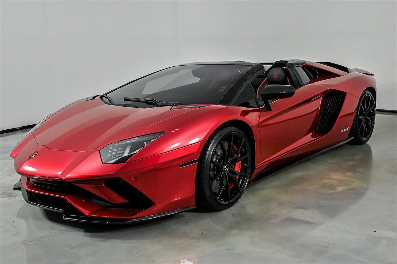 Used 2019 Lamborghini Aventador S AWD/4WD image 6