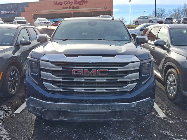 Used 2022 GMC Sierra 1500 SLE image 2