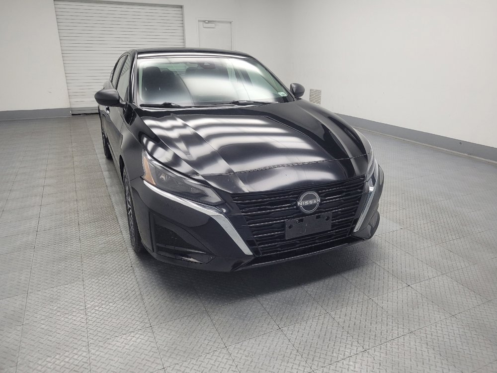 Used 2024 Nissan Altima 2.5 SV image 14