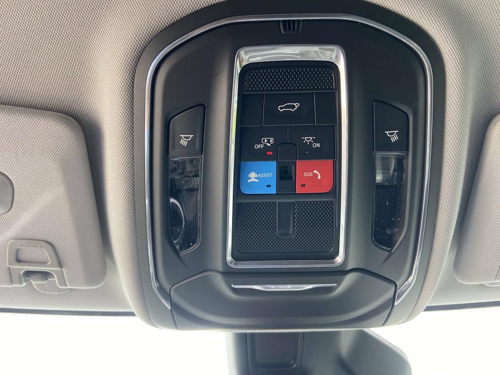 Used 2023 Jeep Grand Cherokee L Limited RWD image 23