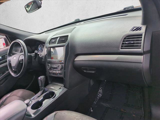 Used 2018 Ford Explorer XLT w/ Equipment Group 202A image 22