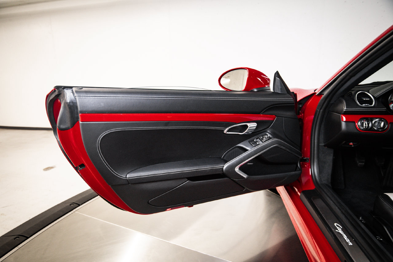 Certified 2024 Porsche 718 Cayman RWD image 23