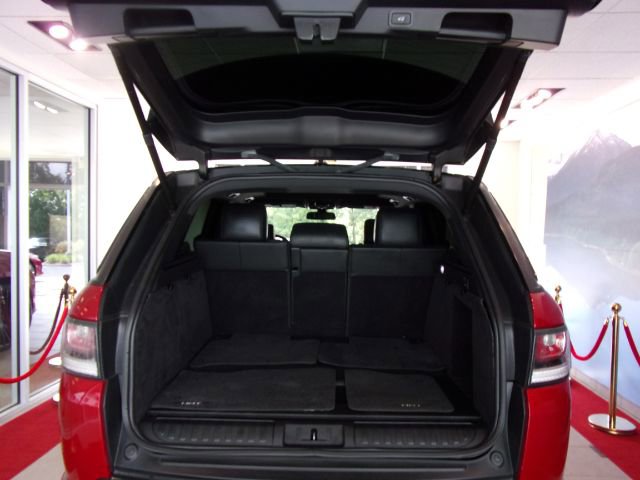 Used 2016 Land Rover Range Rover Sport HSE image 14