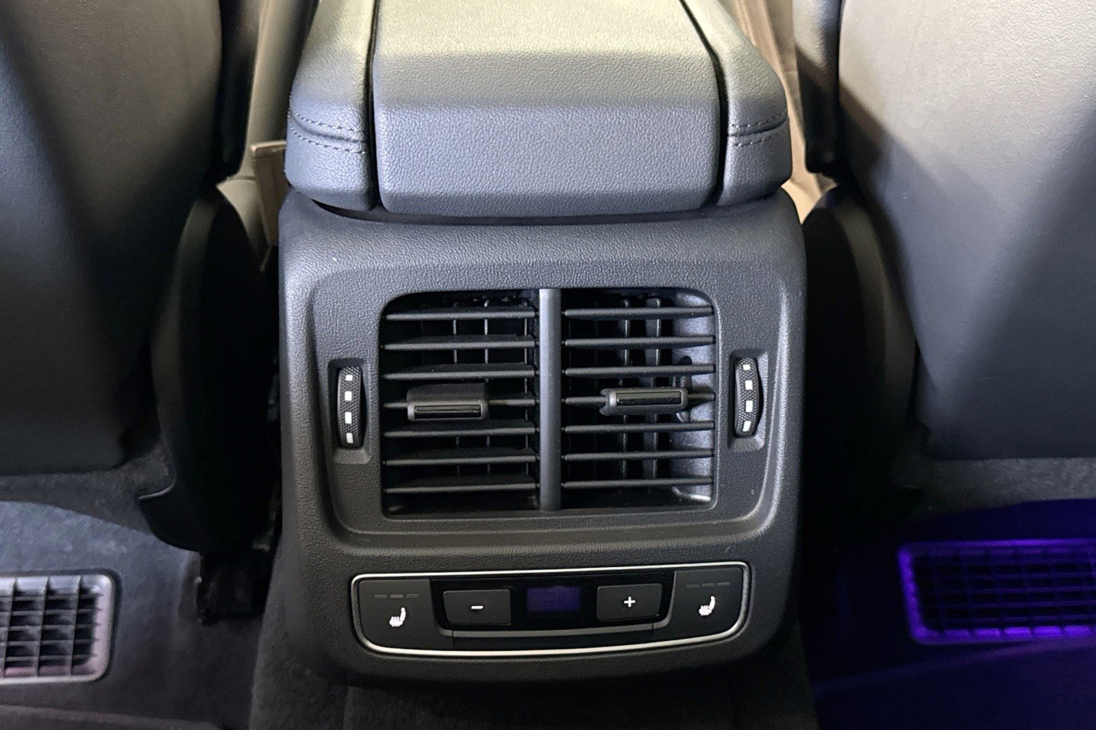 Used 2022 Audi e-tron GT Prestige w/ Prestige Package image 23