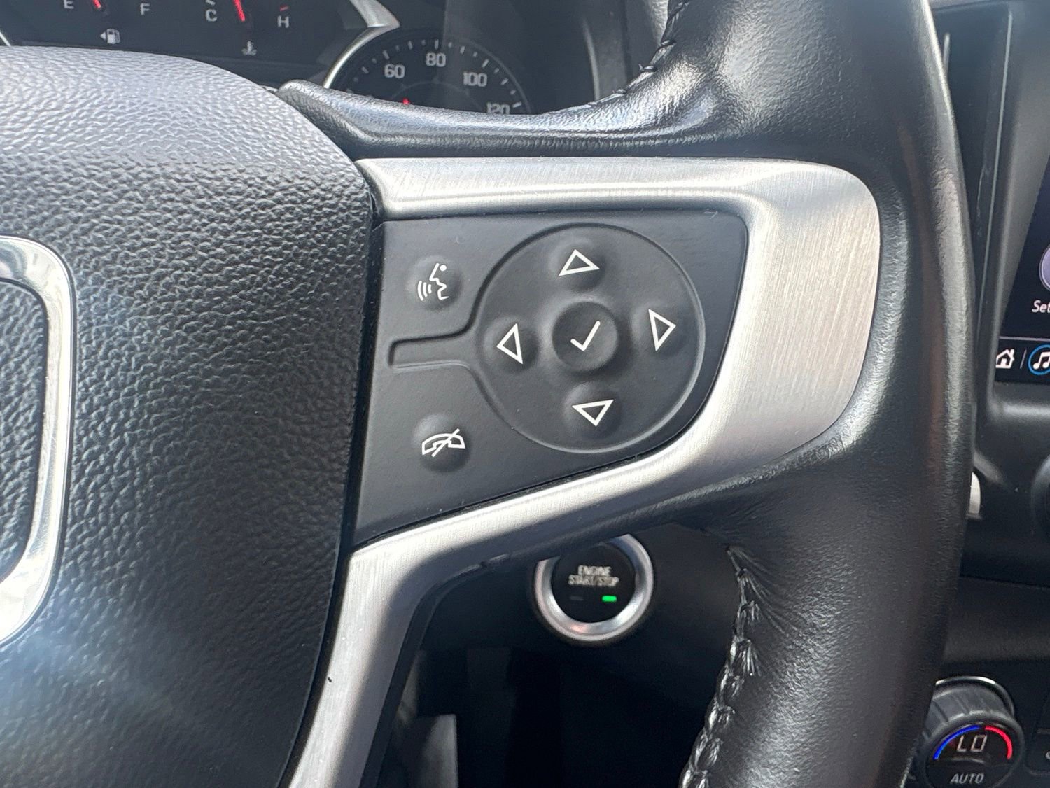 Used 2020 GMC Terrain SLT w/ Elevation Edition FWD image 27
