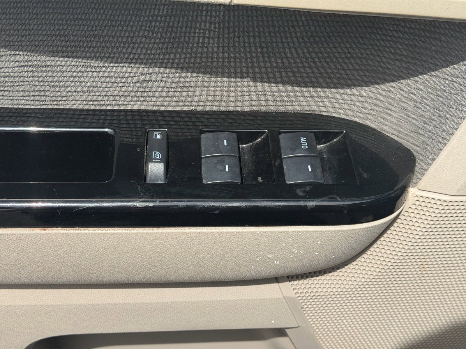 Used 2011 MAZDA Tribute i Sport AWD/4WD image 16