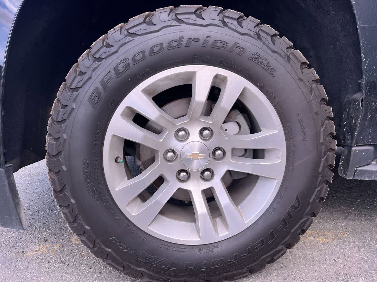 Used 2019 Chevrolet Suburban LT AWD/4WD image 10