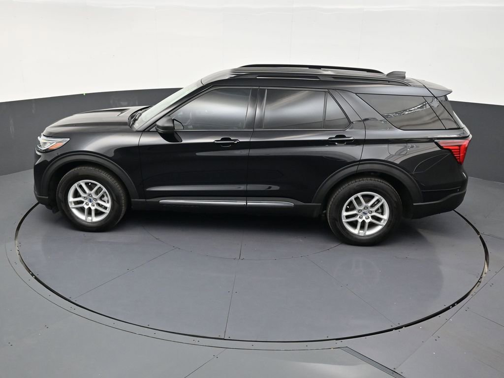 Used 2025 Ford Explorer Active w/ Active Comfort Package RWD image 14