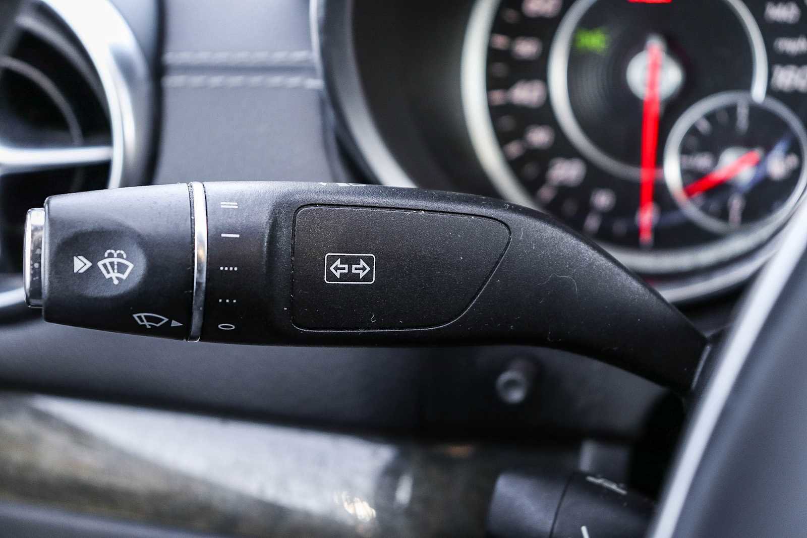 Used 2018 Mercedes-Benz SL 450 image 35