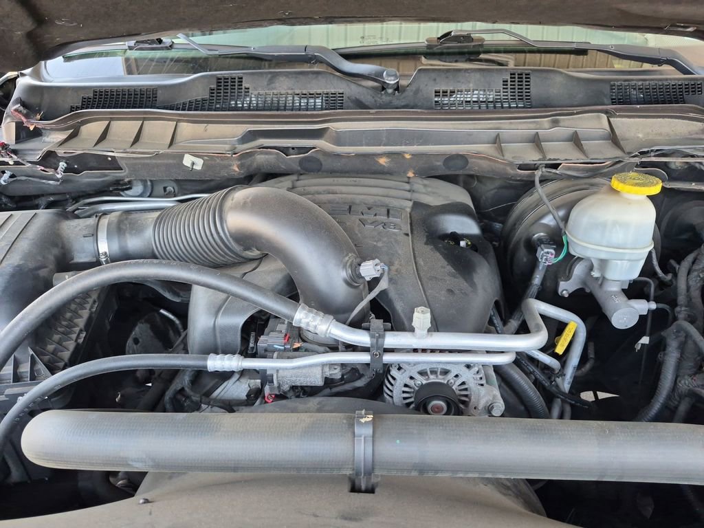 Used 2018 RAM 1500 Classic SLT AWD/4WD image 18