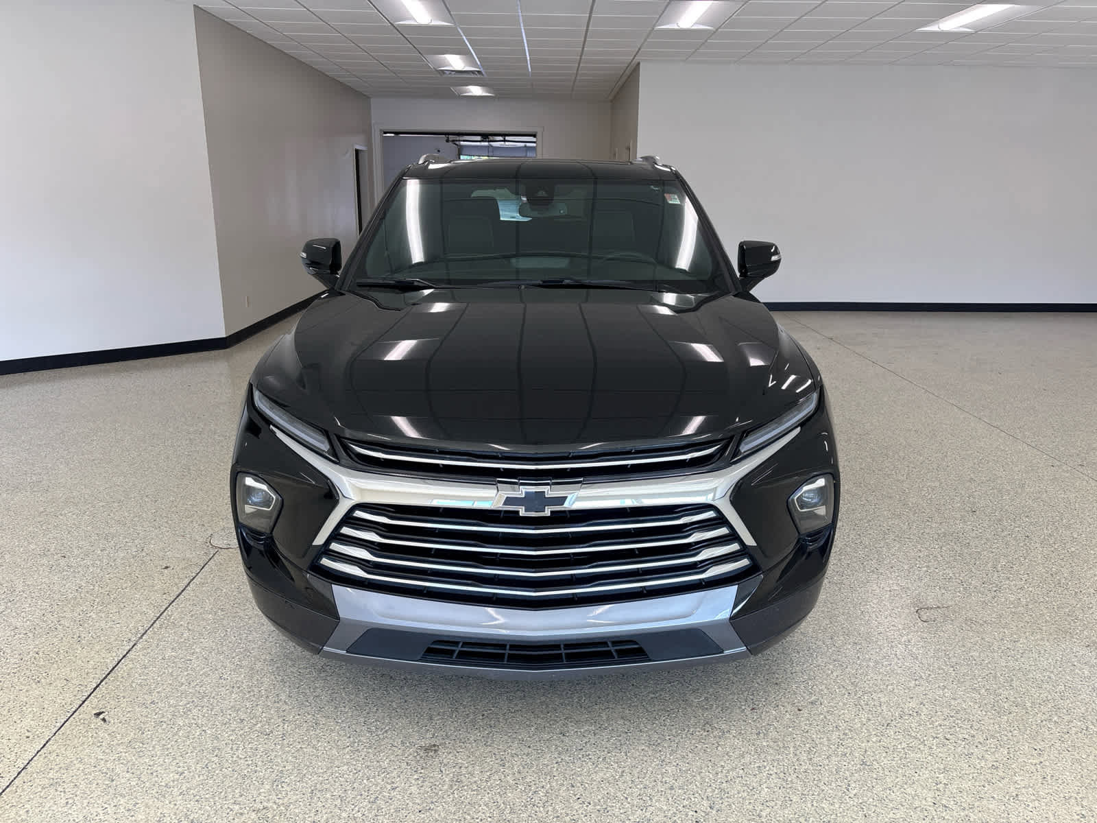 Used 2024 Chevrolet Blazer Premier w/ Enhanced Convenience Package image 3