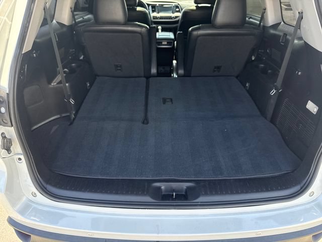 Used 2016 Toyota Highlander Limited FWD image 21