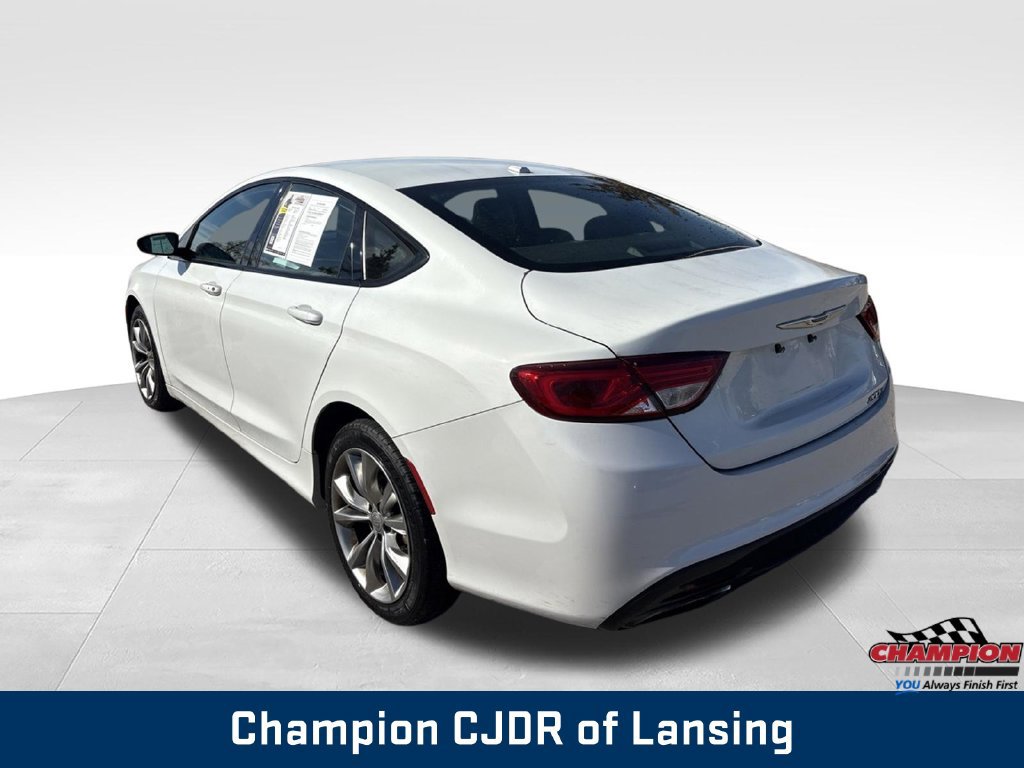 Used 2015 Chrysler 200 S FWD image 5