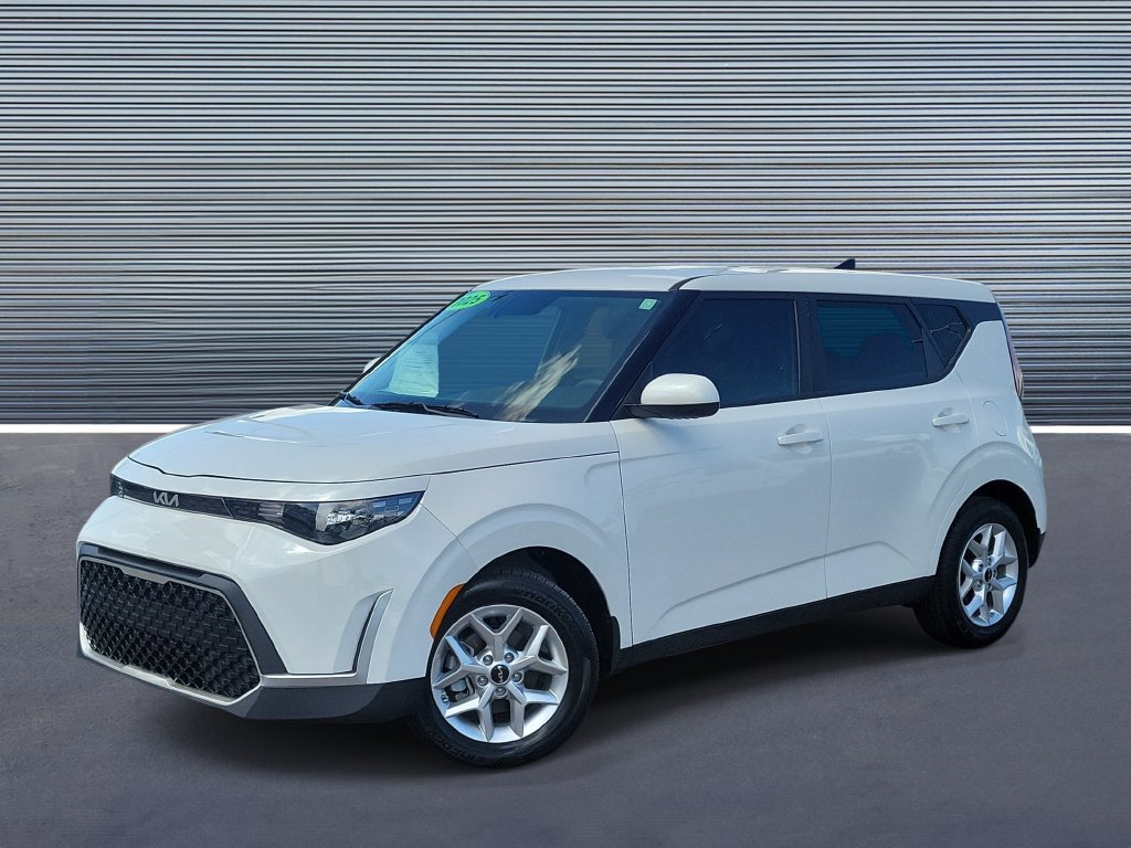 Used 2025 Kia Soul LX w/ LX Technology Package