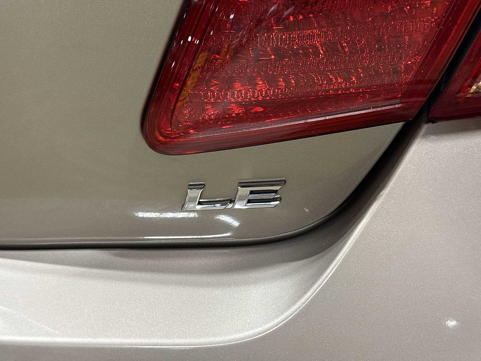 Used 2009 Toyota Camry LE FWD image 25