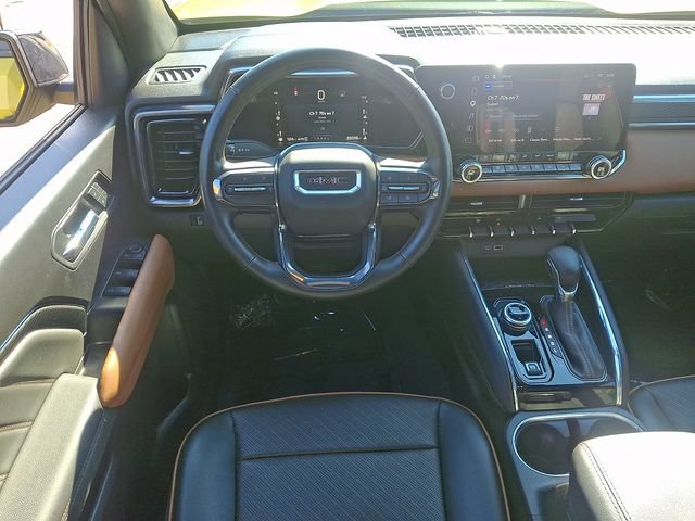 Used 2023 GMC Canyon AT4 w/ AT4 Premium Package AWD/4WD image 13