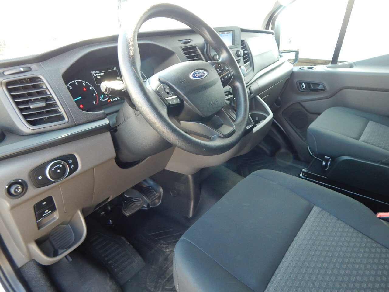 Used 2025 Ford Transit 250 Low Roof w/ Exterior Upgrade Package RWD image 19