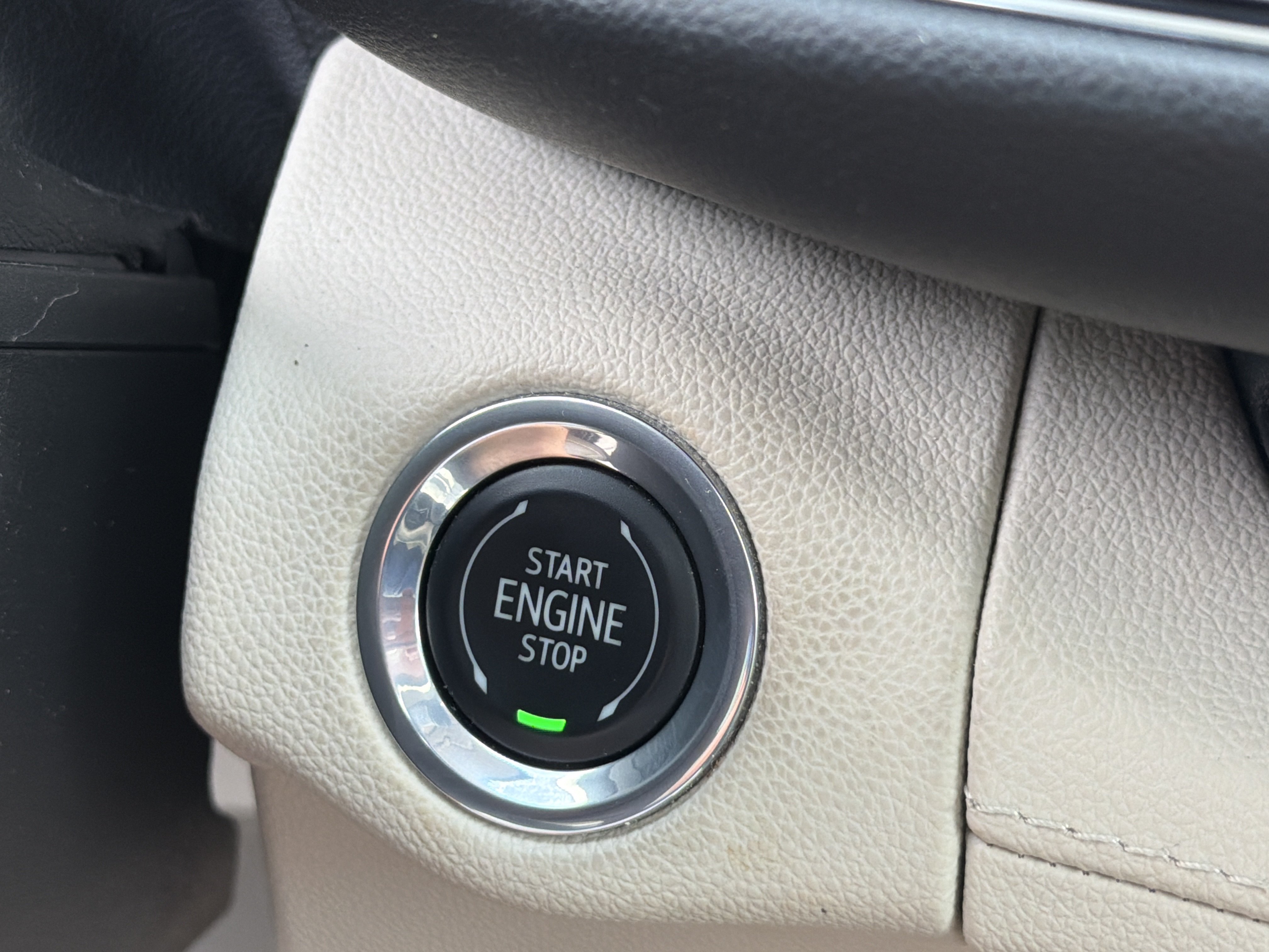 Used 2023 Buick Envision Avenir FWD image 31