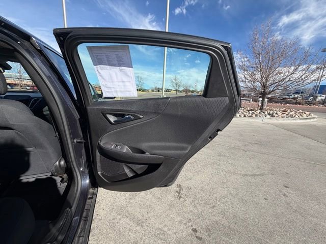 Used 2022 Chevrolet Malibu LT image 25